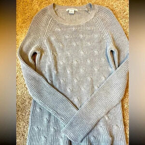 Liz Claiborne Gray Cable knit Crew Neck Sweater with Subtle Pattern size M